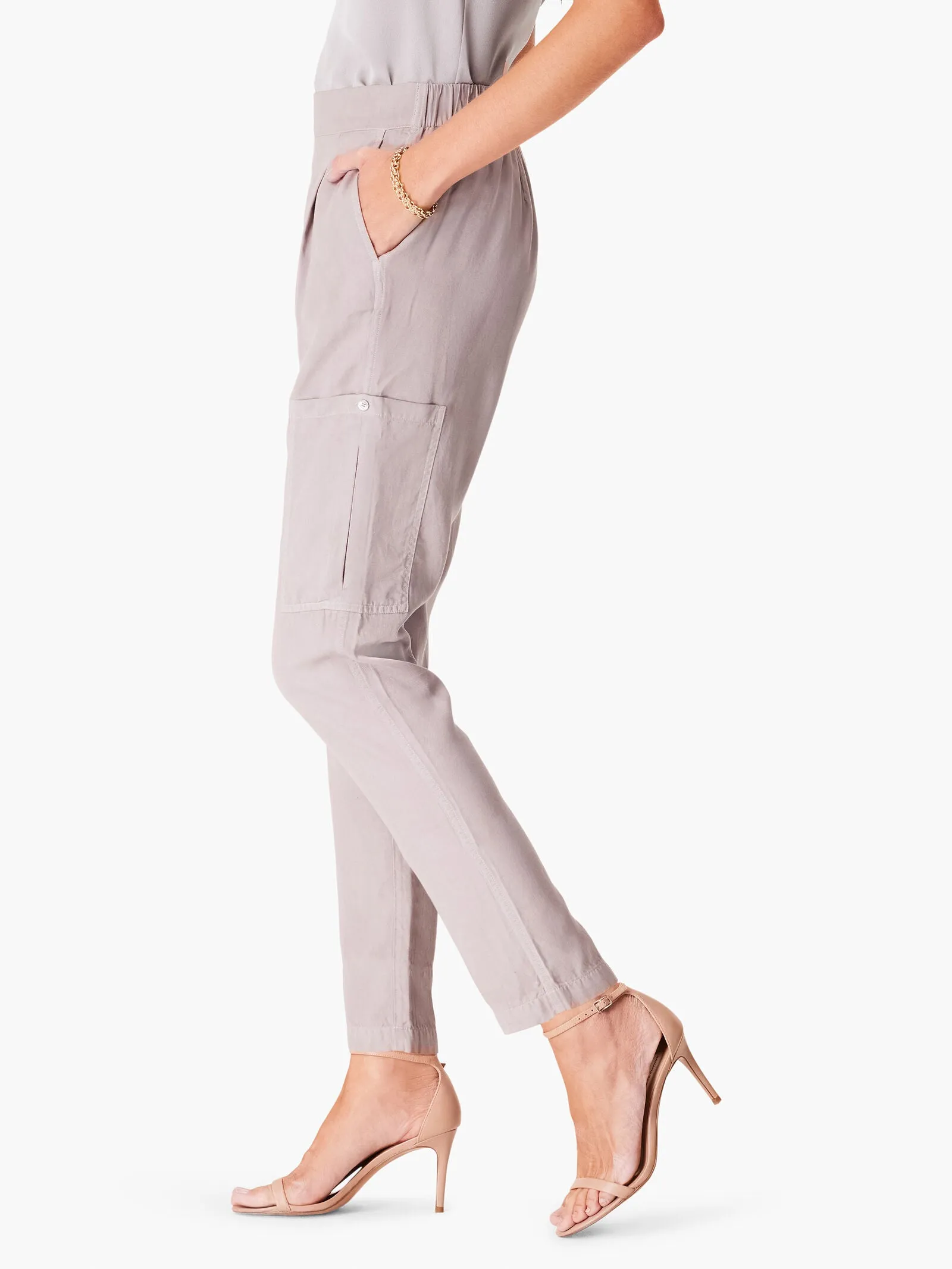 28" Refined Cargo Relaxed Pant in French Linen