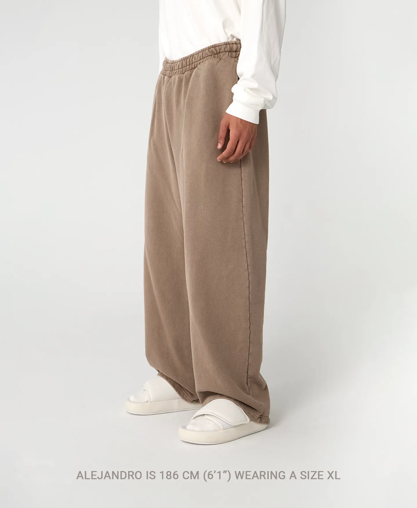 600 GSM 'Ecru' Straight-leg Pants