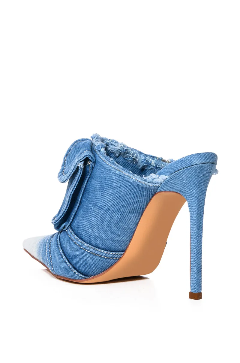 AZALEA WANG FREEDOM CLOSED TOE MULE IN DENIM