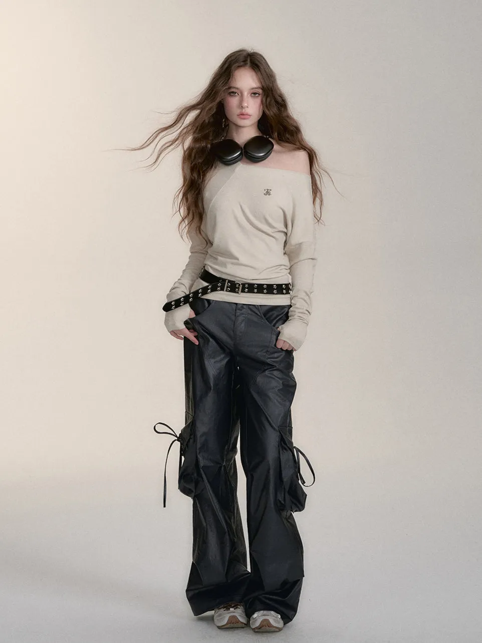 Black Pockets Wide-Leg Cargo Pants