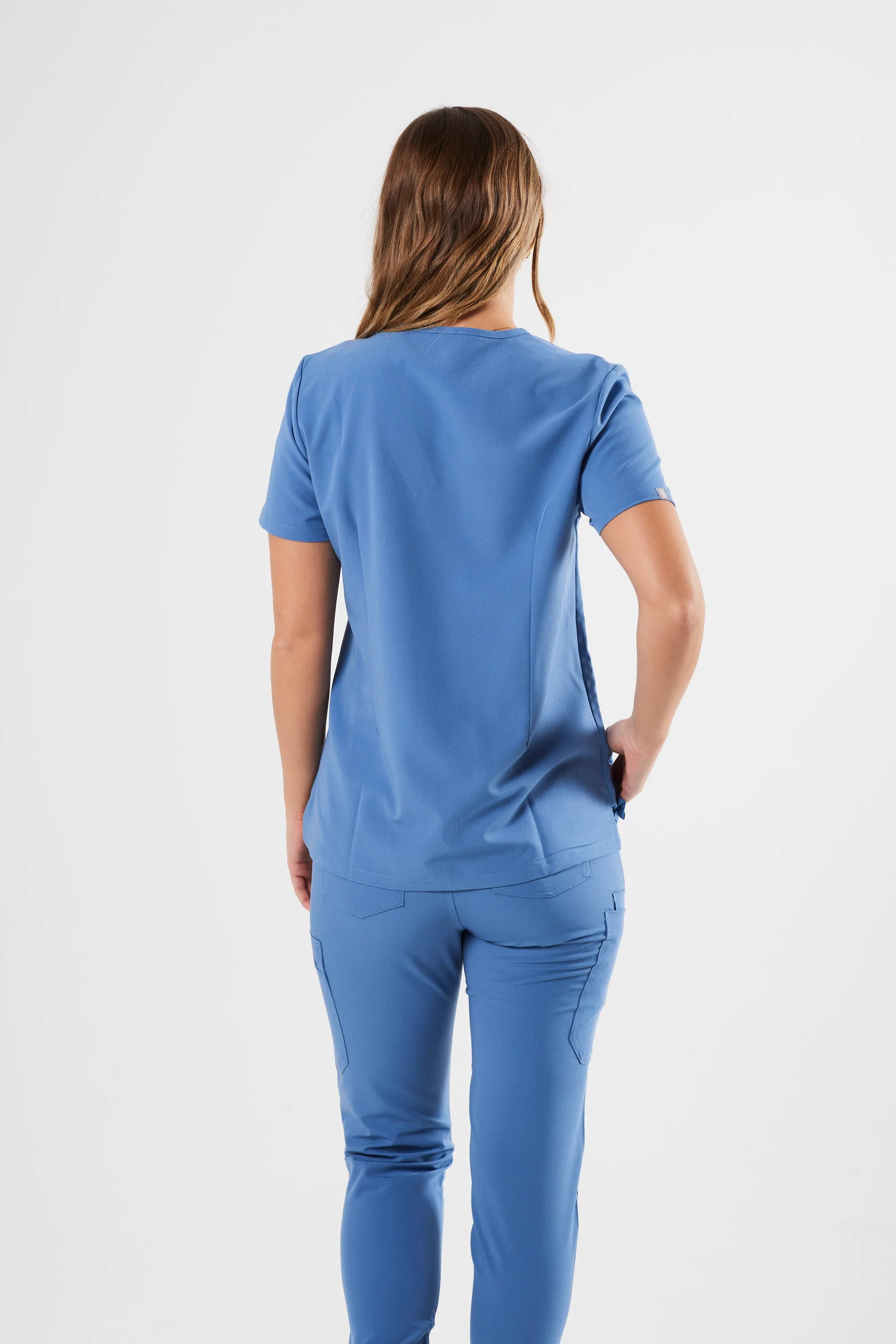 CLASSIC ONE-POCKET WOMEN'S SCRUB TOP (CEIL BLUE)