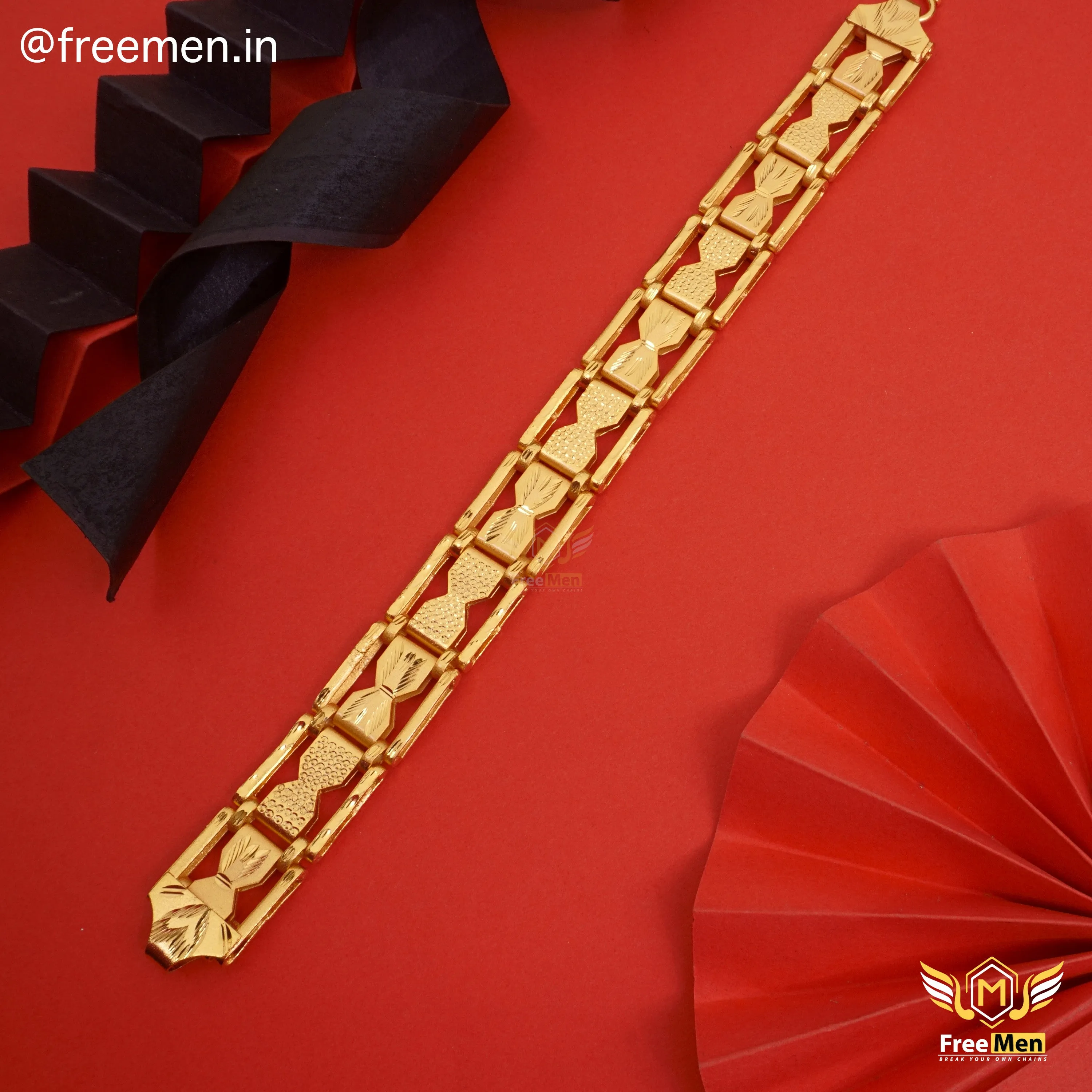 Freemen Amazing stylish Men Golden Bracelet - FM343