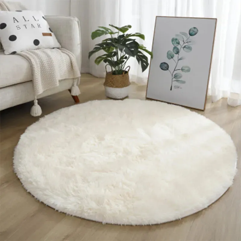 Stylish Fluffy White Carpets