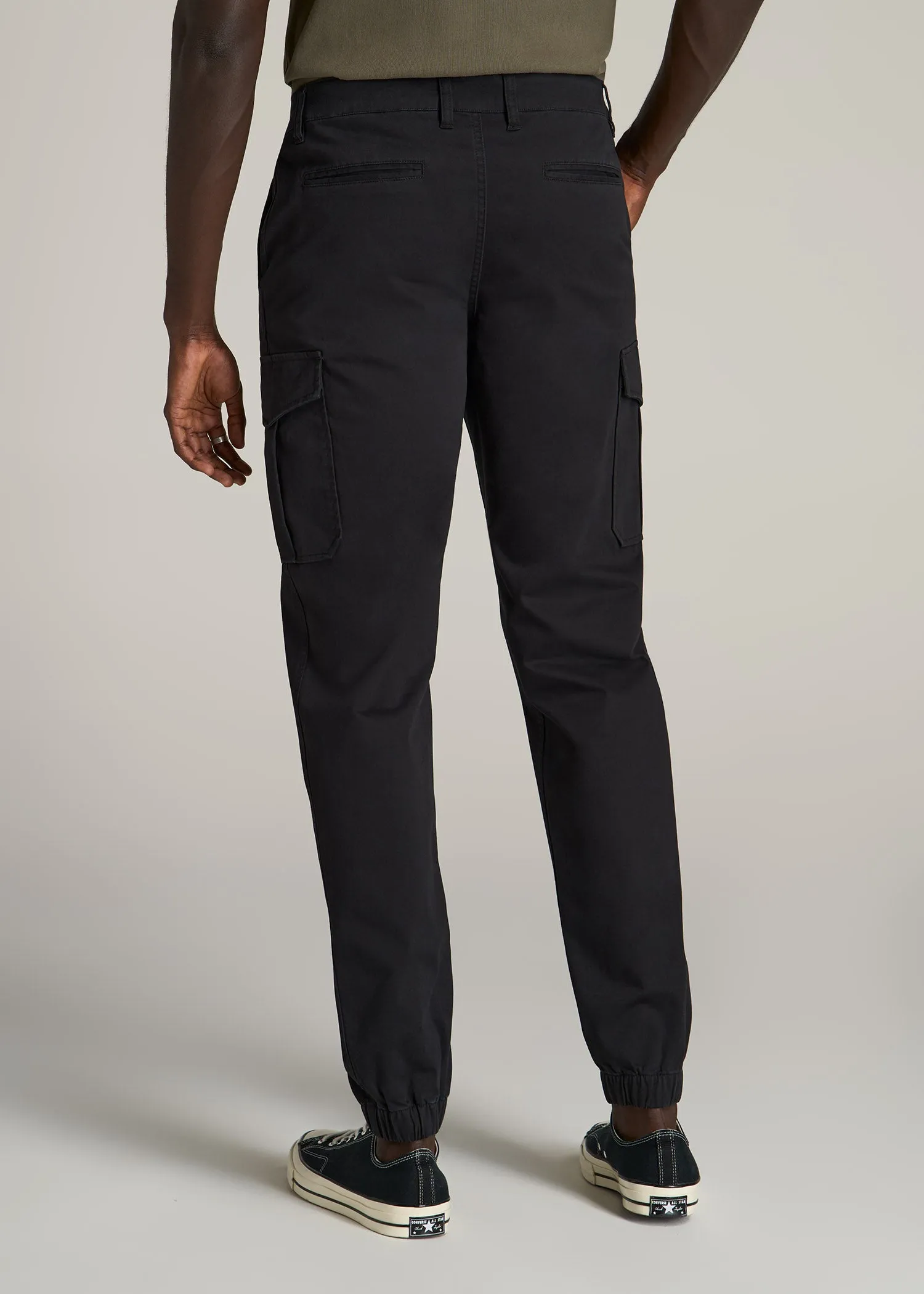 TAPERED-FIT Stretch Cotton Cargo Jogger Pants for Tall Men in Black